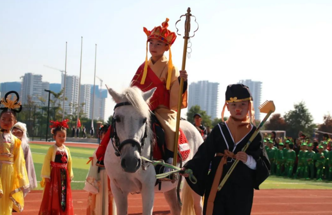 温州外国语小学: 运动会开幕式“穿越”中华五千年